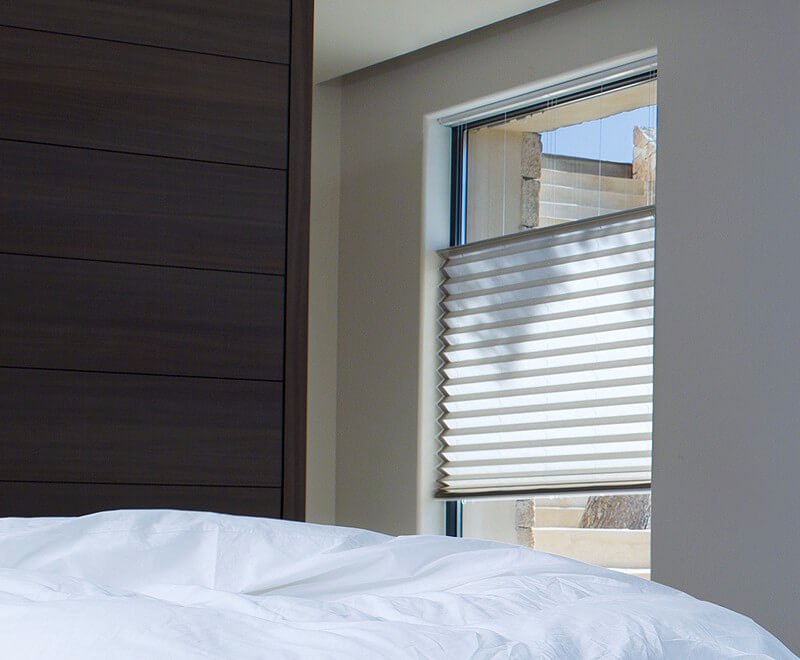 Plissé gordijnen van het merk duette raambekleding Harderwijk