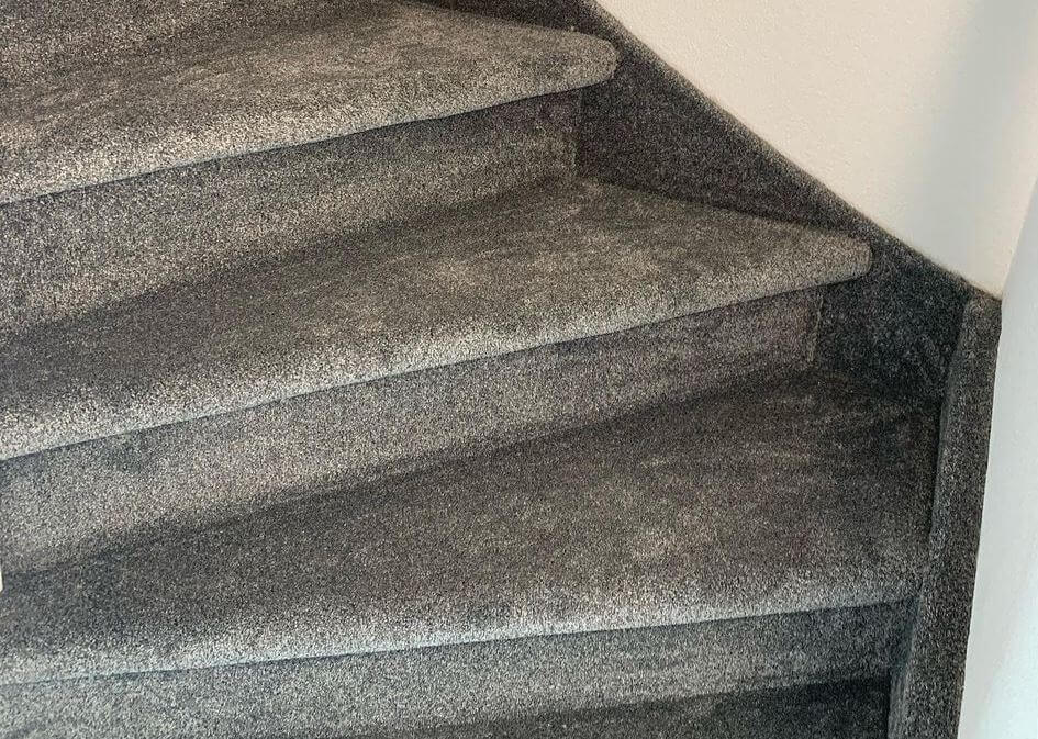 trapbekleding tapijt harderwijk petersen stoffering